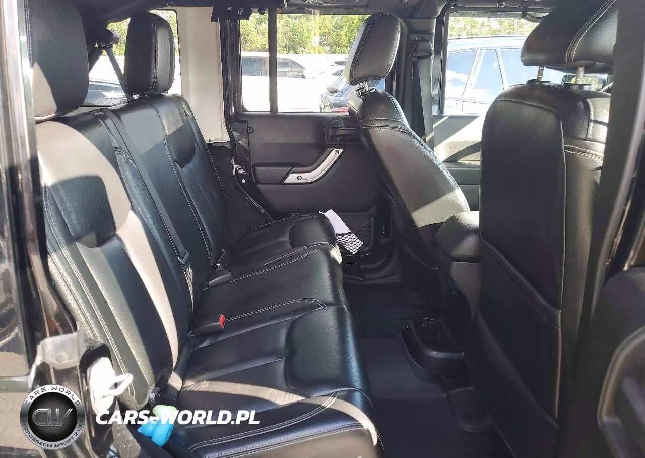 2013 Jeep Wrangler Unlimited Sahara VIN:1C4HJWEG4DL644520 - 10