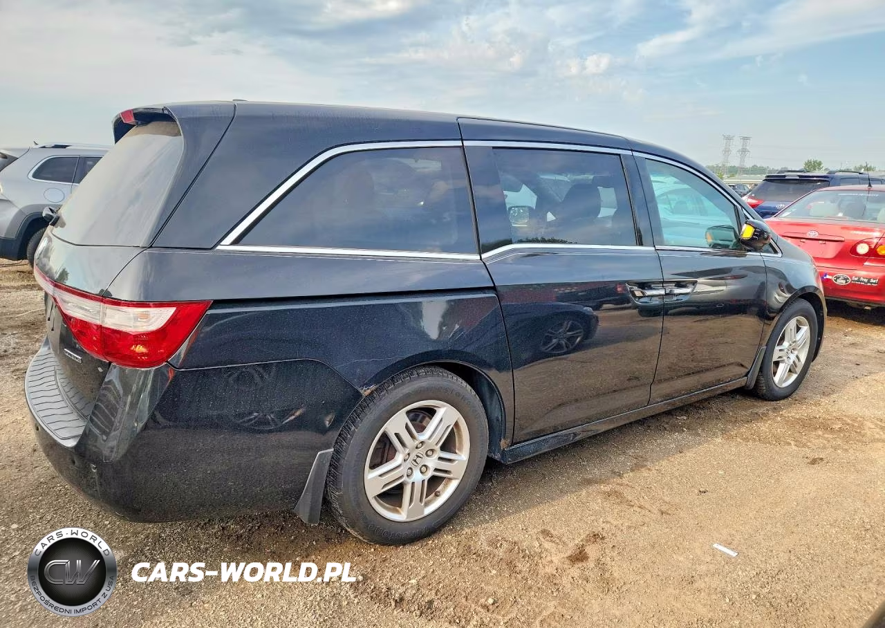 2012 Honda Odyssey Touring VIN:5FNRL5H92CB006290 - 3