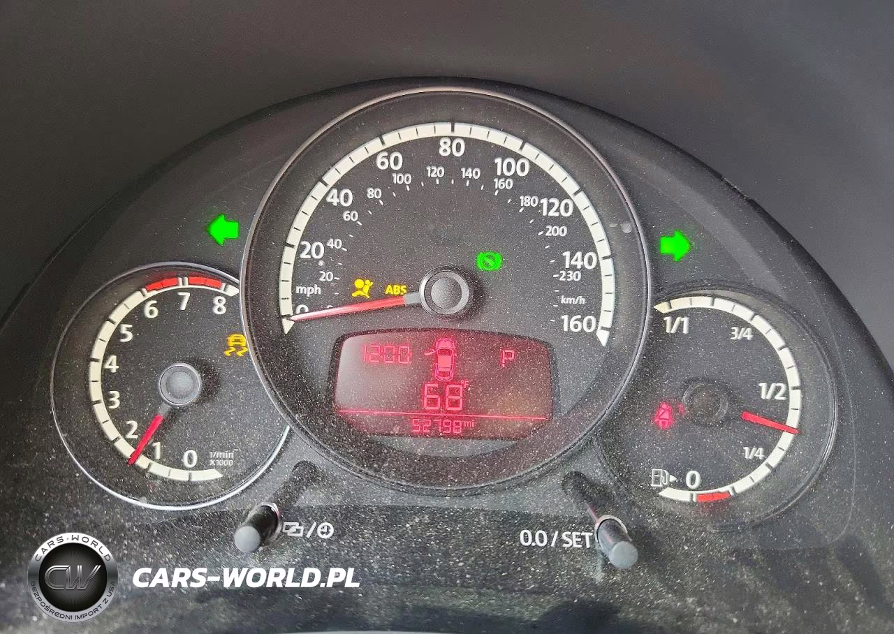 2013 Volkswagen Beetle VIN:3VW5X7AT8DM832916 - 9