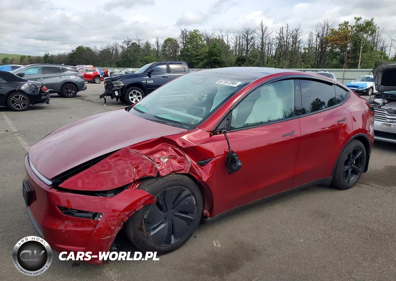 2026 Tesla Model Y VIN:7SAYGDEE1TA637818 - 1