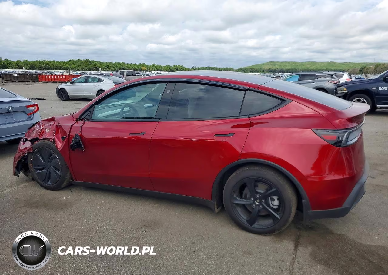 2026 Tesla Model Y VIN:7SAYGDEE1TA637818 - 2