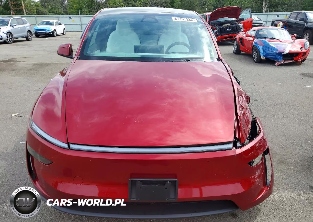 2026 Tesla Model Y VIN:7SAYGDEE1TA637818 - 5