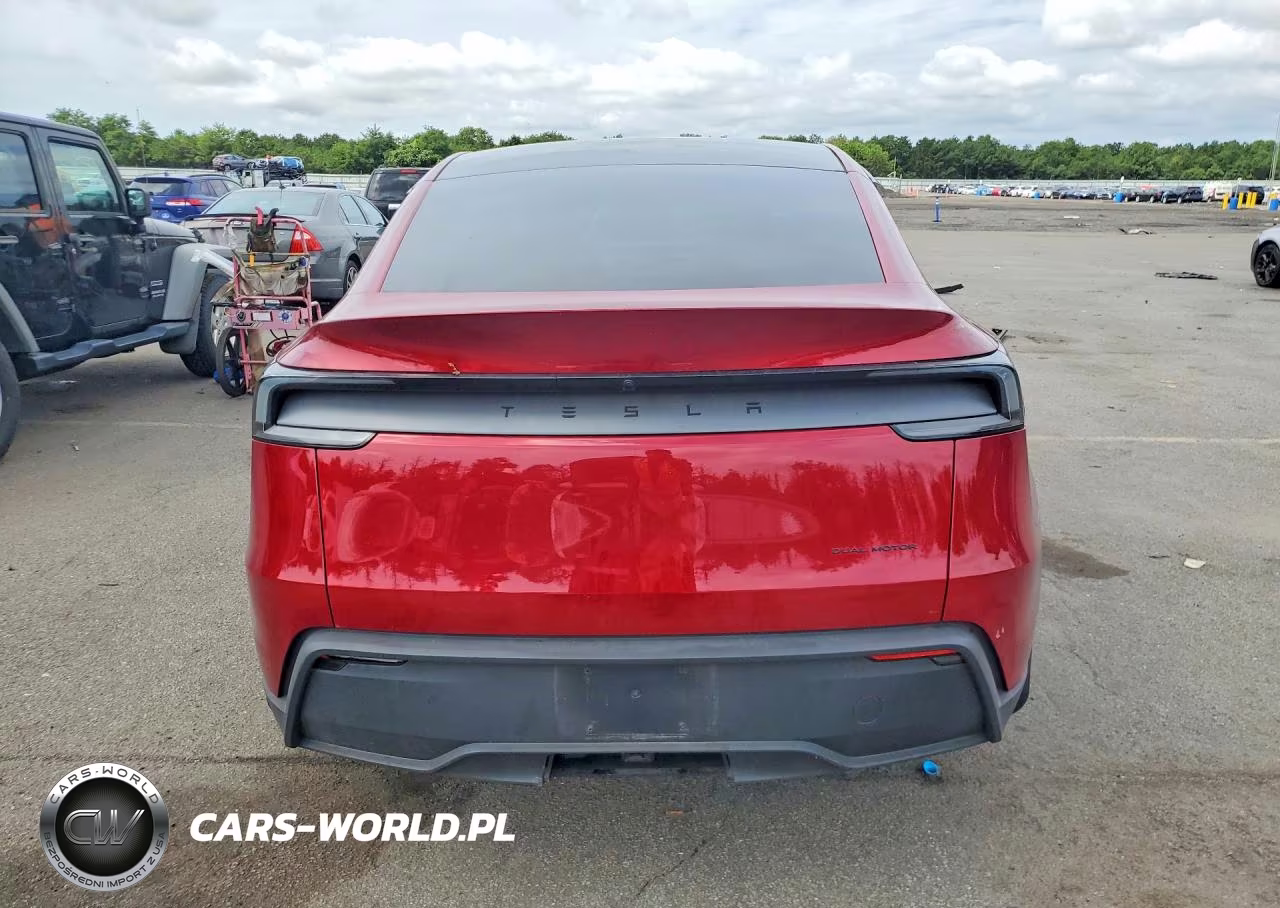 2026 Tesla Model Y VIN:7SAYGDEE1TA637818 - 6