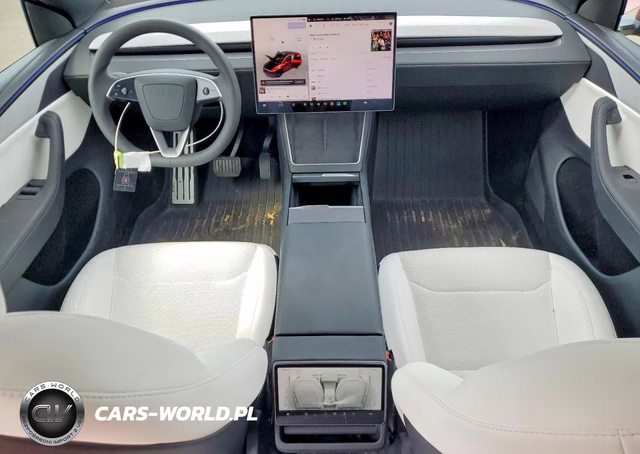 2026 Tesla Model Y VIN:7SAYGDEE1TA637818 - 8