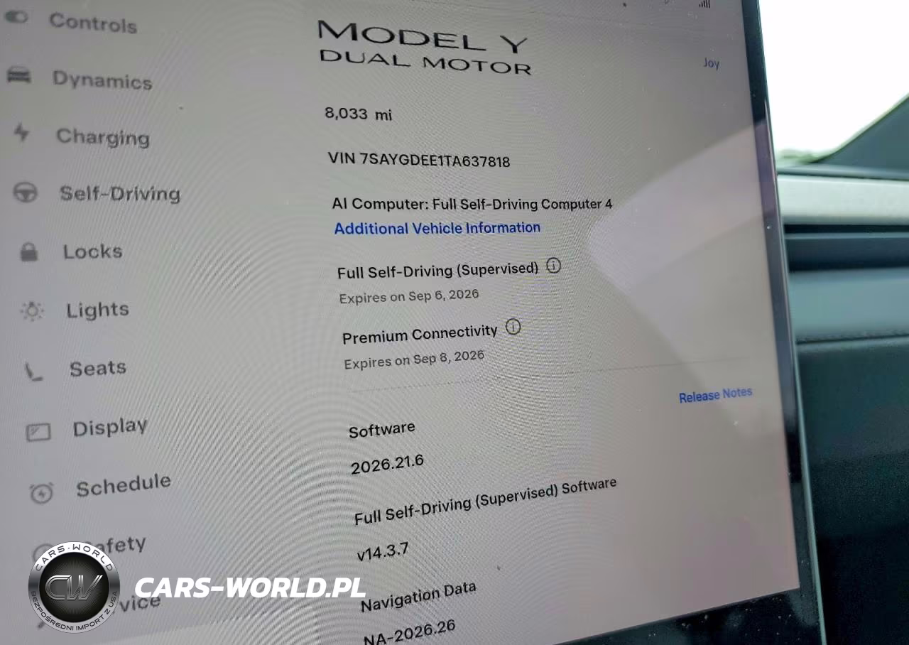 2026 Tesla Model Y VIN:7SAYGDEE1TA637818 - 9