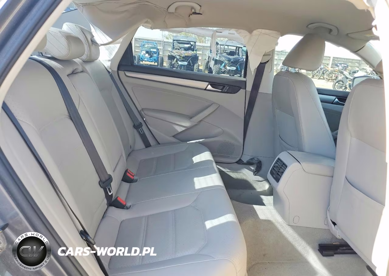 2015 Volkswagen Passat Se VIN:1VWBT7A30FC006340 - 10
