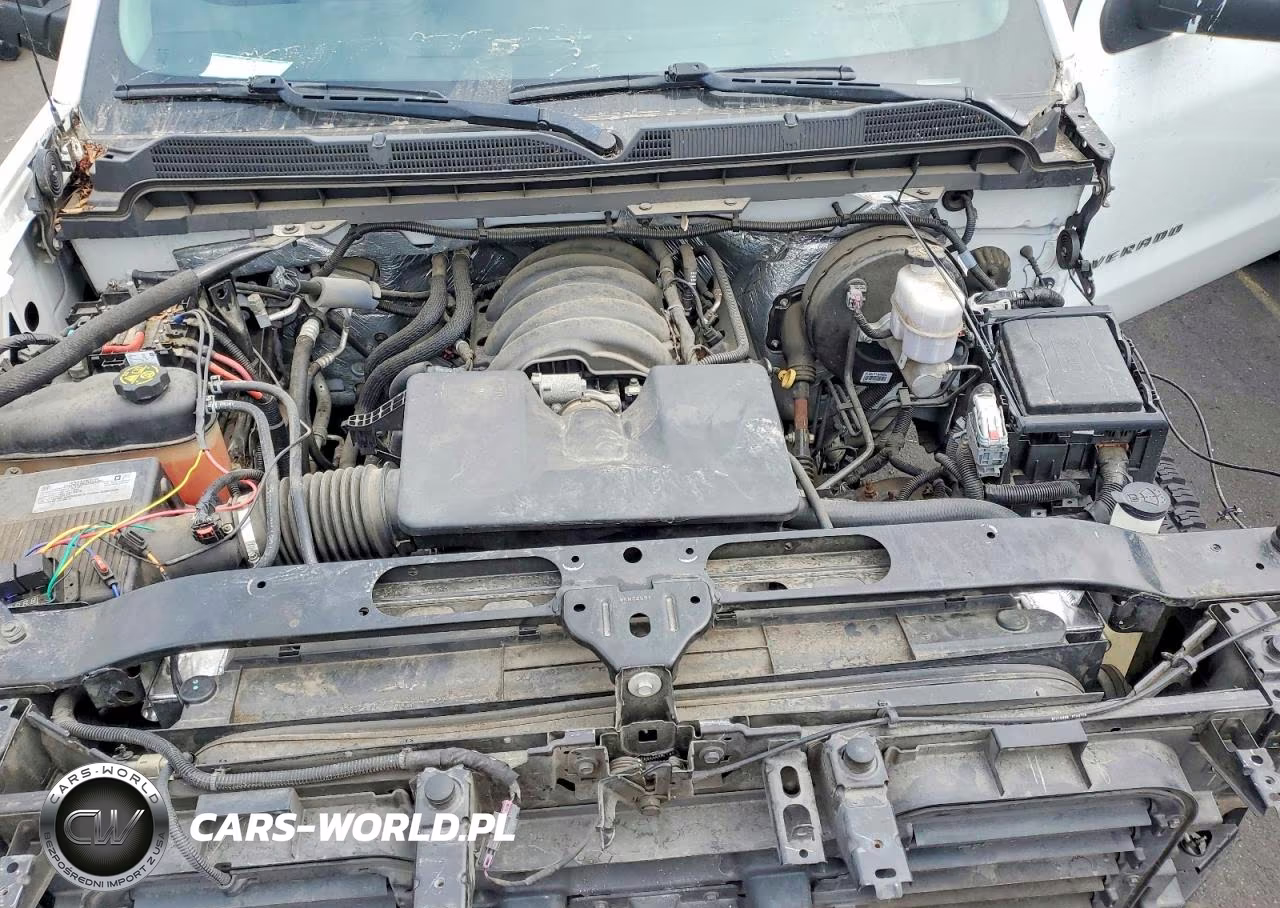 2018 Chevrolet Silverado C1500 VIN:1GCRCNEH2JZ204502 - 11