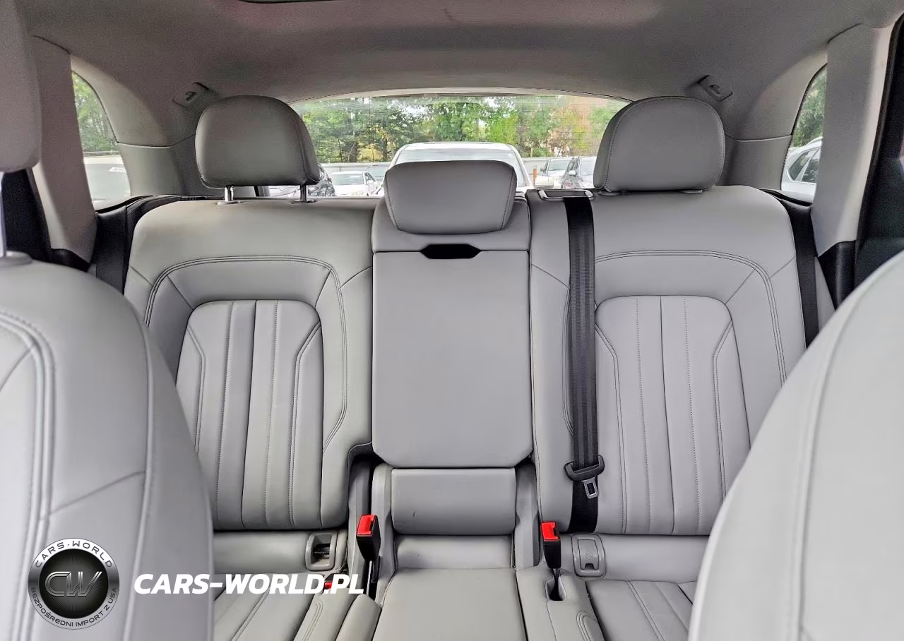 2021 Audi Q5 Premium Plus VIN:WA1BAAFY8M2135613 - 10