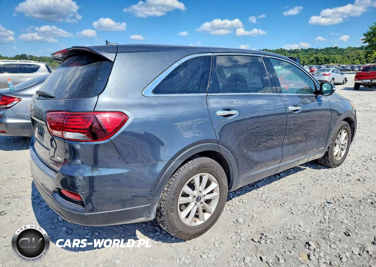 2020 Kia Sorento S VIN:5XYPGDA57LG619799 - 3