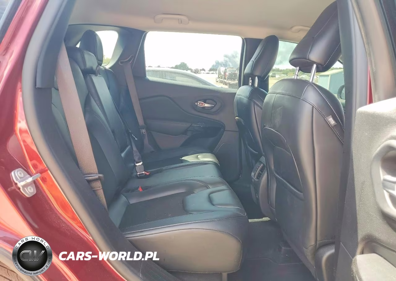 2021 Jeep Cherokee Latitude Plus VIN:1C4PJLLB7MD155279 - 11