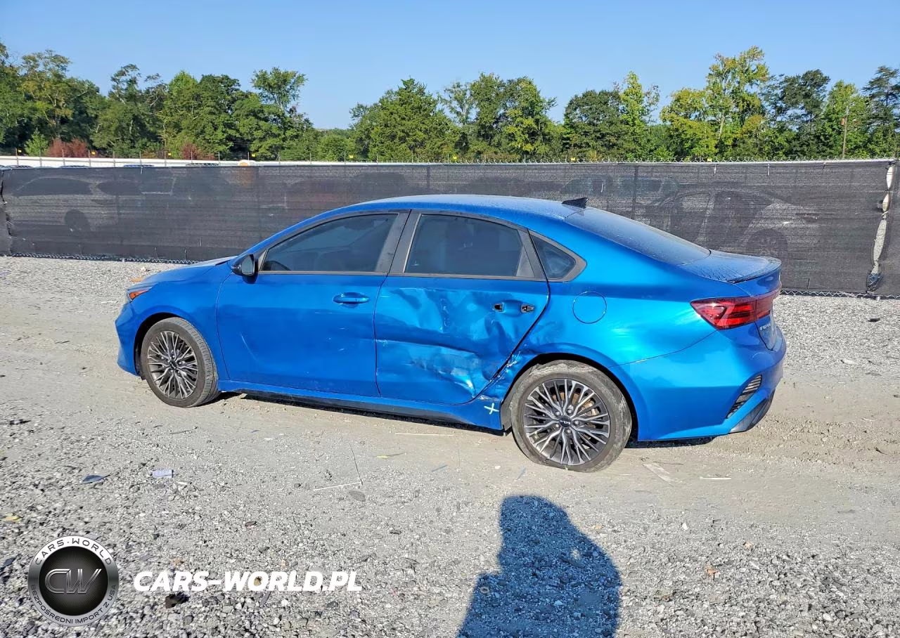 2023 Kia Forte Gt Line VIN:3KPF54AD2PE685611 - 2
