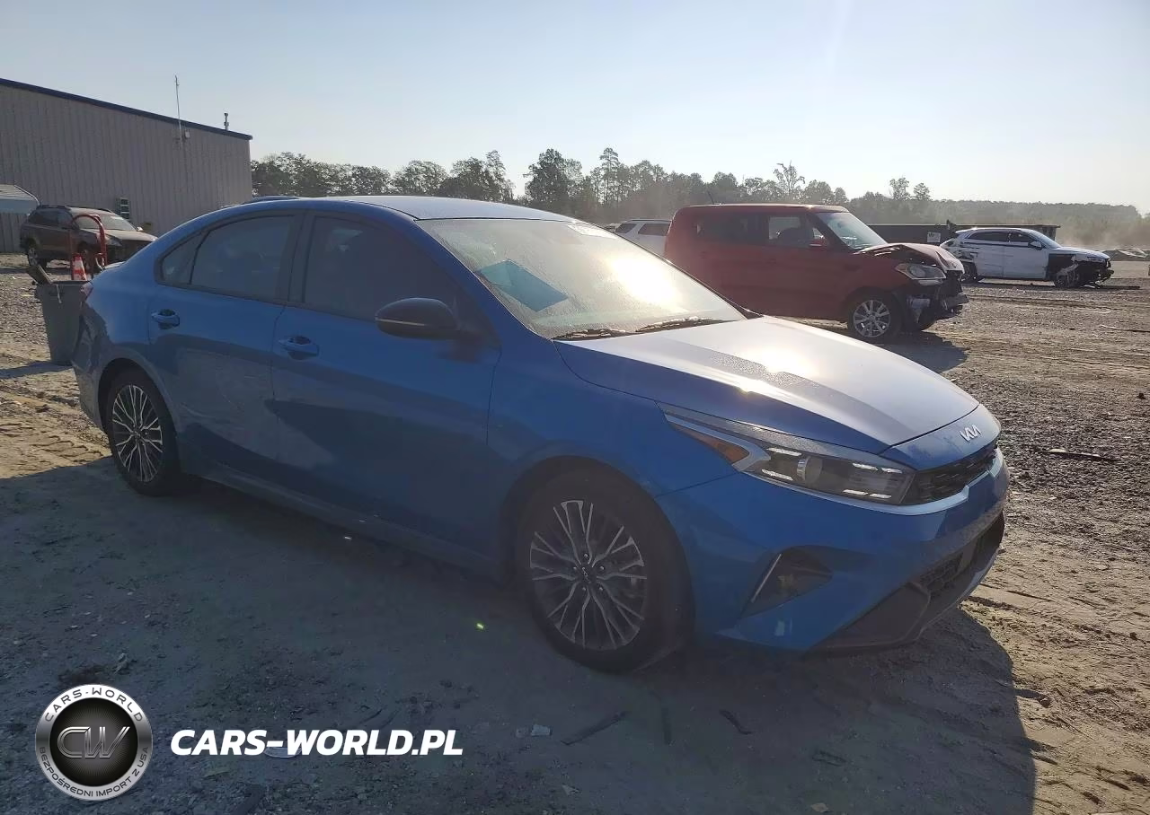 2023 Kia Forte Gt Line VIN:3KPF54AD2PE685611 - 4
