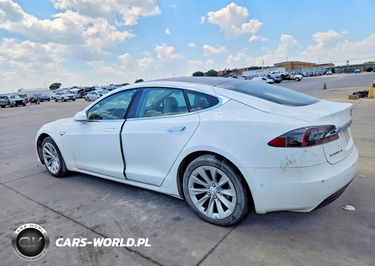 2016 Tesla Model S VIN:5YJSA1E19GF159236 - 2