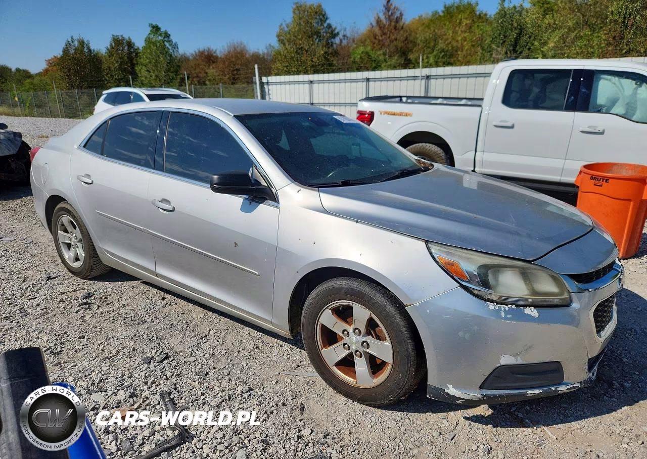 2015 Chevrolet Malibu Ls VIN:1G11B5SL2FF129293 - 4