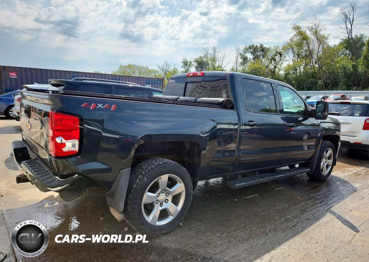 2018 Chevrolet Silverado K1500 Lt VIN:1GCUKREC0JF188343 - 3