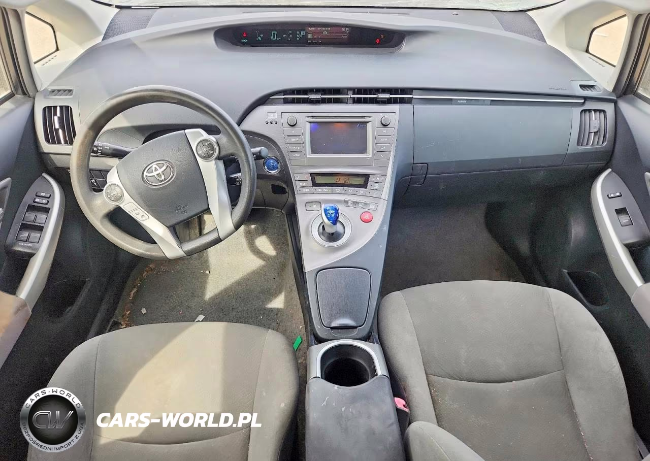 2013 Toyota Prius Two VIN:JTDKN3DU5D5584767 - 8
