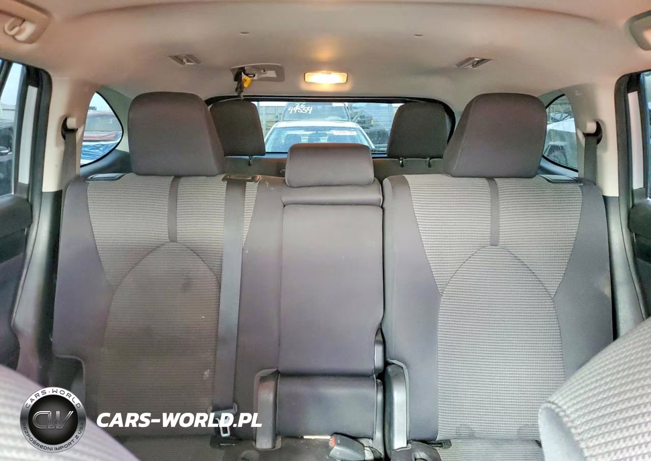2021 Toyota Highlander Le VIN:5TDBZRBH1MS528249 - 10