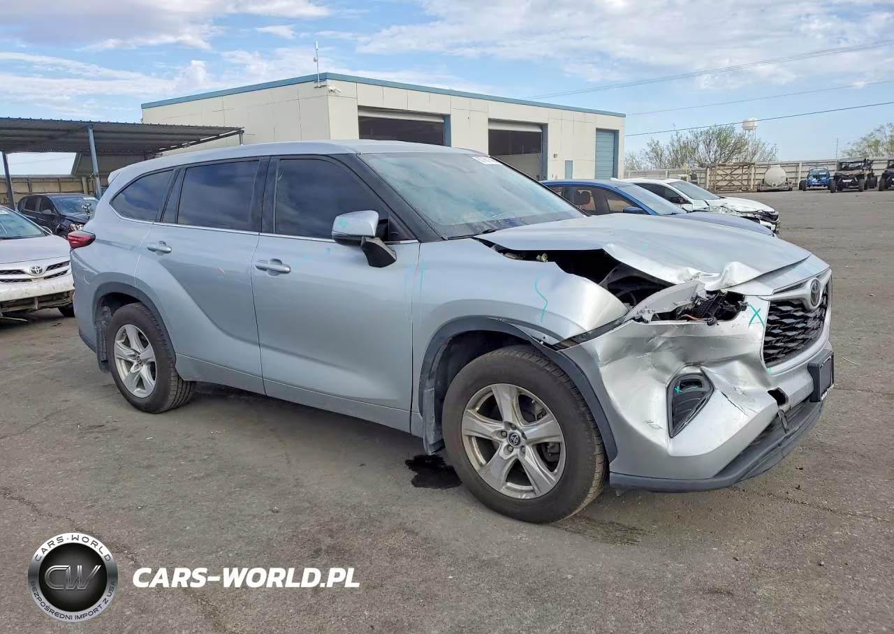 2021 Toyota Highlander Le VIN:5TDBZRBH1MS528249 - 4