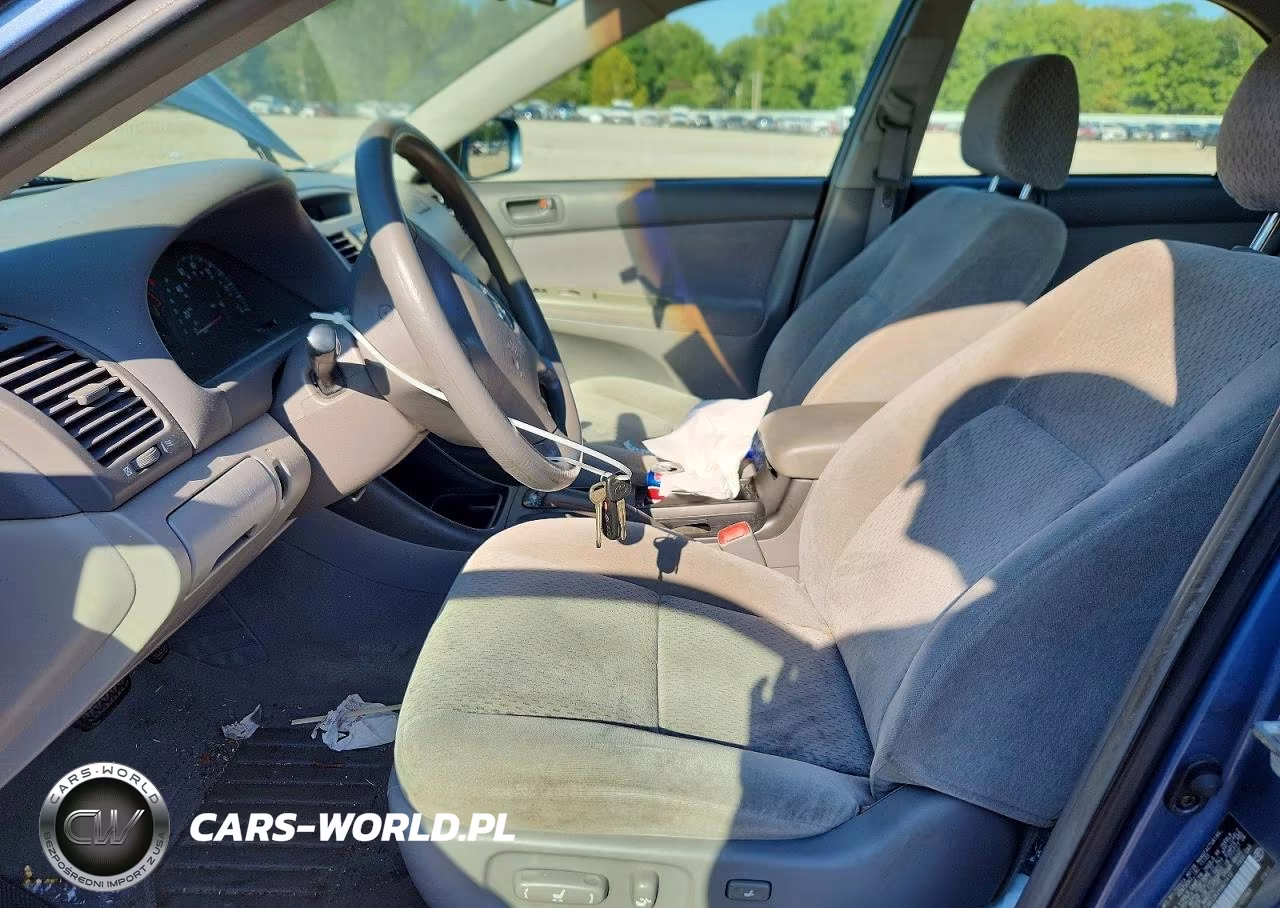 2004 Toyota Camry Le VIN:4T1BE32K24U831410 - 7