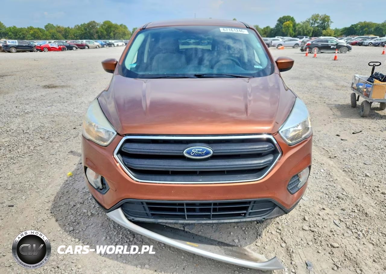 2017 Ford Escape Se VIN:1FMCU9GD7HUC28480 - 5