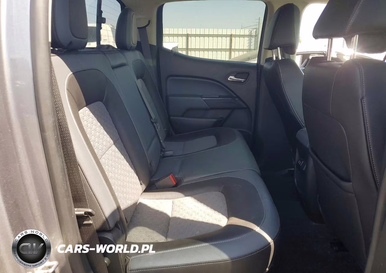 2018 Chevrolet Colorado Z71 VIN:1GCGSDEN4J1151441 - 10