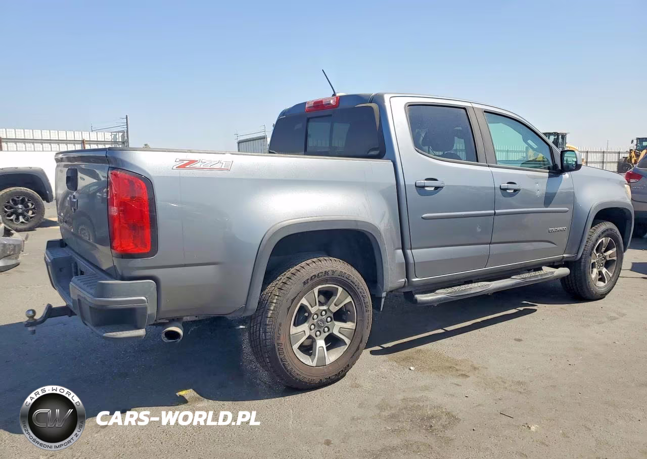 2018 Chevrolet Colorado Z71 VIN:1GCGSDEN4J1151441 - 3