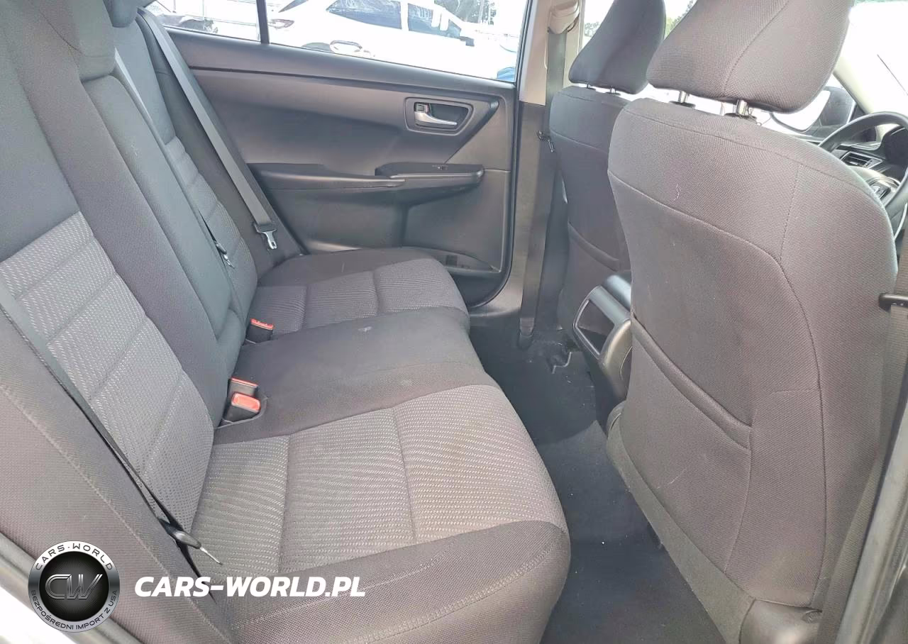 2017 Toyota Camry Le VIN:4T1BF1FK1HU379645 - 10