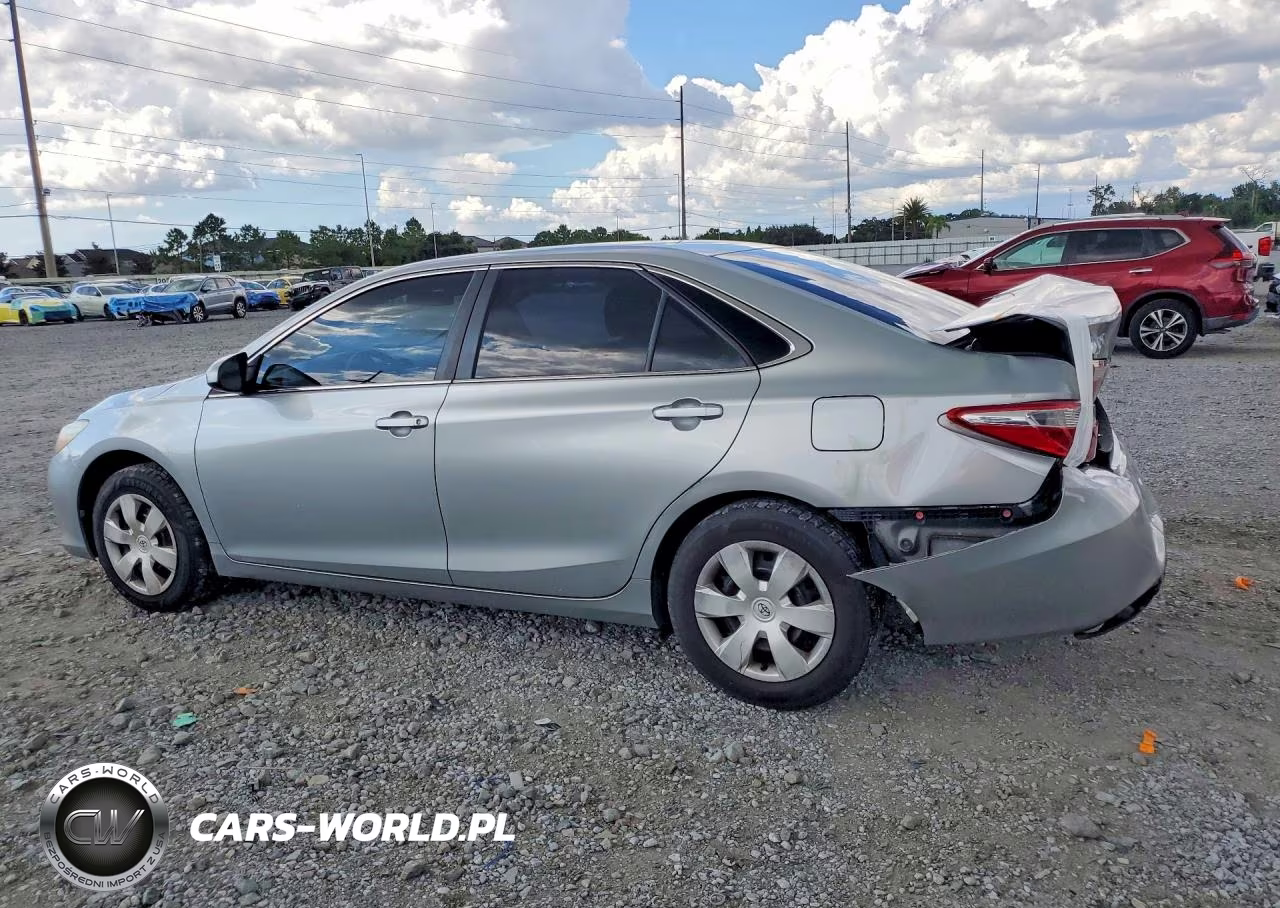 2017 Toyota Camry Le VIN:4T1BF1FK1HU379645 - 2