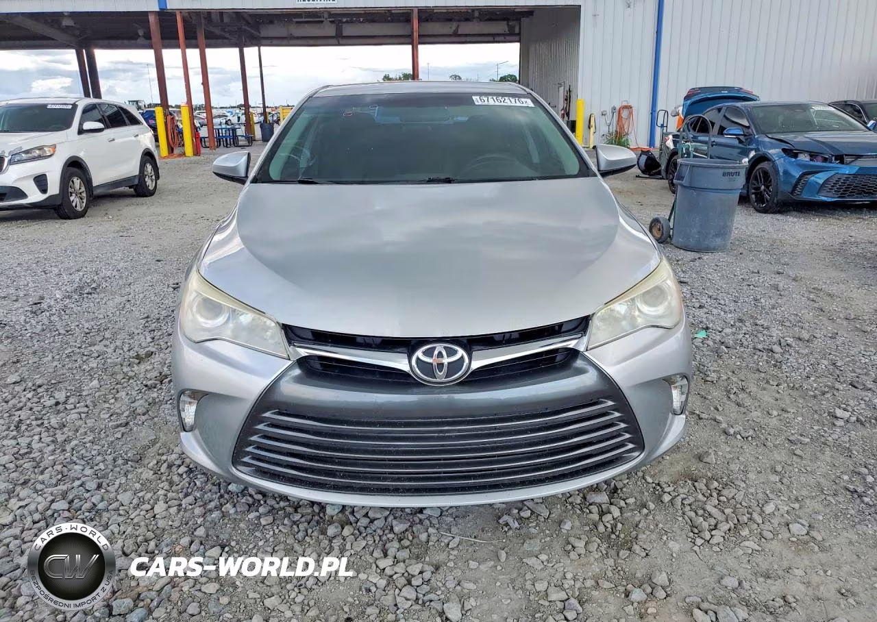 2017 Toyota Camry Le VIN:4T1BF1FK1HU379645 - 5