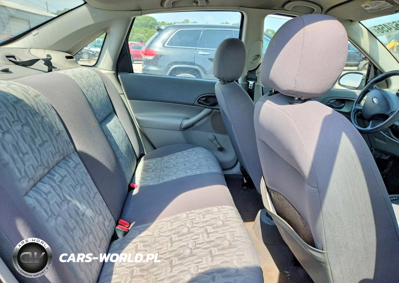 2005 Ford Focus Zx4 VIN:1FAFP34N95W272098 - 10
