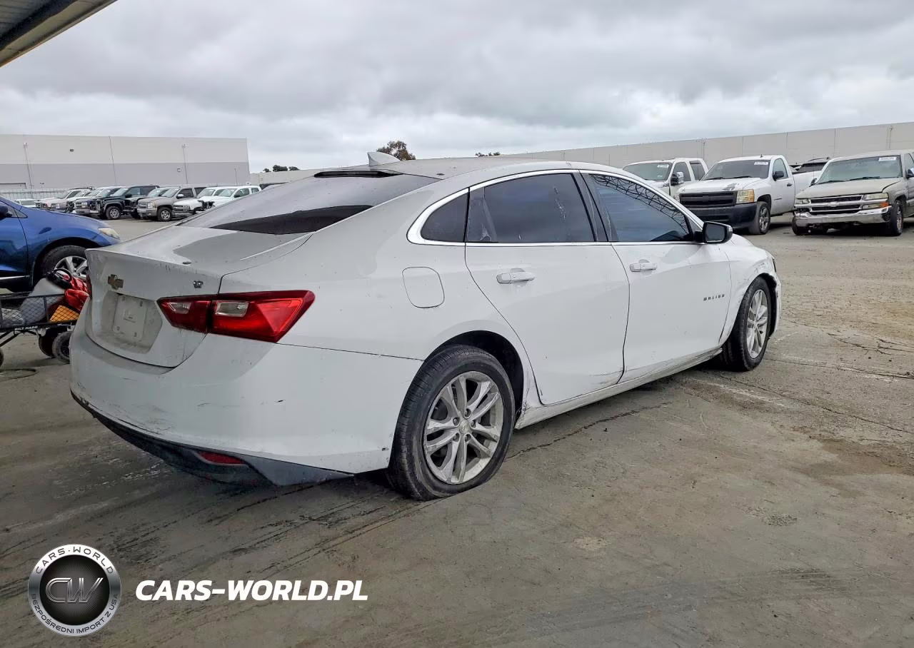 2018 Chevrolet Malibu Lt VIN:1G1ZD5ST9JF129703 - 3