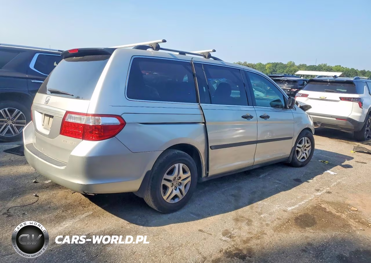 2005 Honda Odyssey Lx VIN:5FNRL38225B043169 - 3