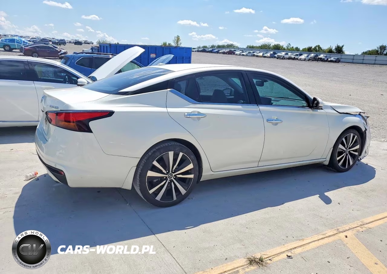2020 Nissan Altima Platinum VIN:1N4BL4FV1LC116620 - 3