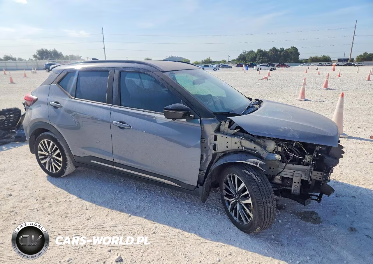 2023 Nissan Kicks Sr VIN:3N1CP5DV3PL508233 - 4