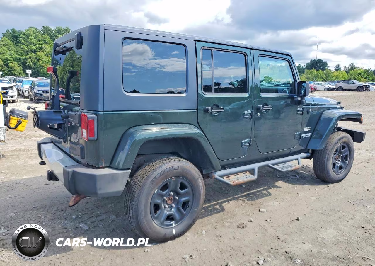 2010 Jeep Wrangler Unlimited Sahara VIN:1J4BA5H14AL163258 - 3