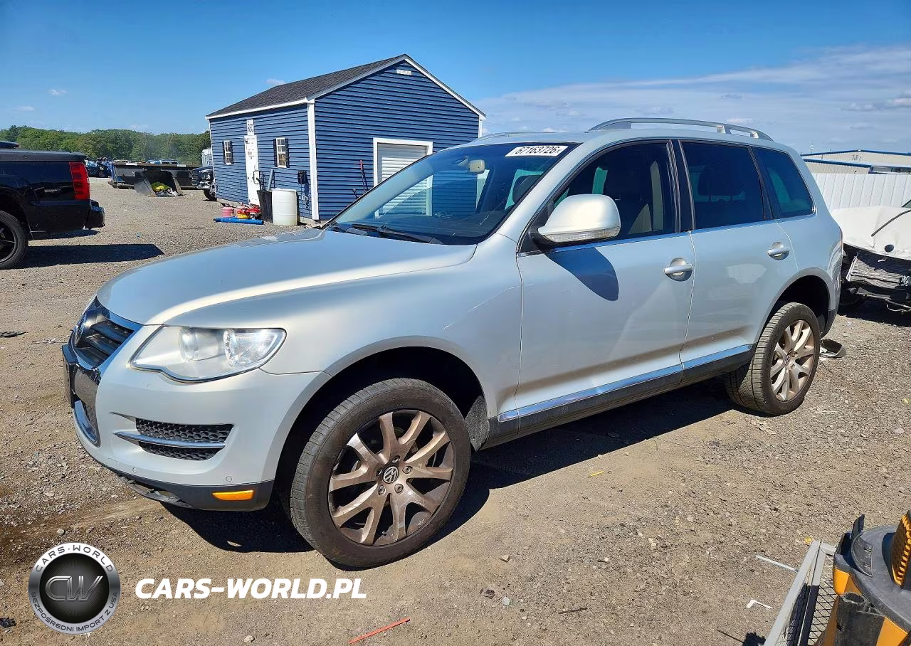 2010 Volkswagen Touareg V6 VIN:WVGBF7A96AD003939 - 1