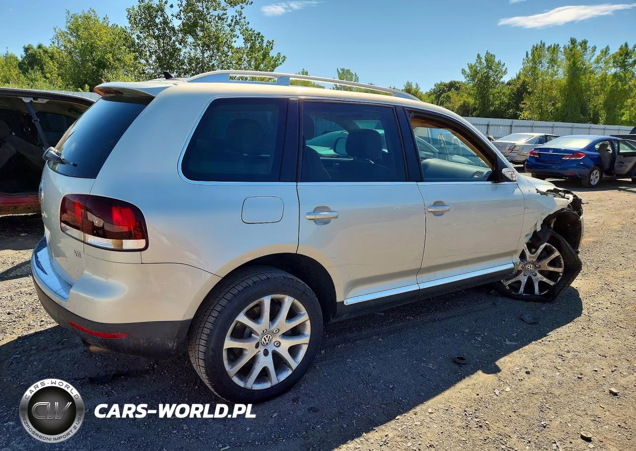 2010 Volkswagen Touareg V6 VIN:WVGBF7A96AD003939 - 3