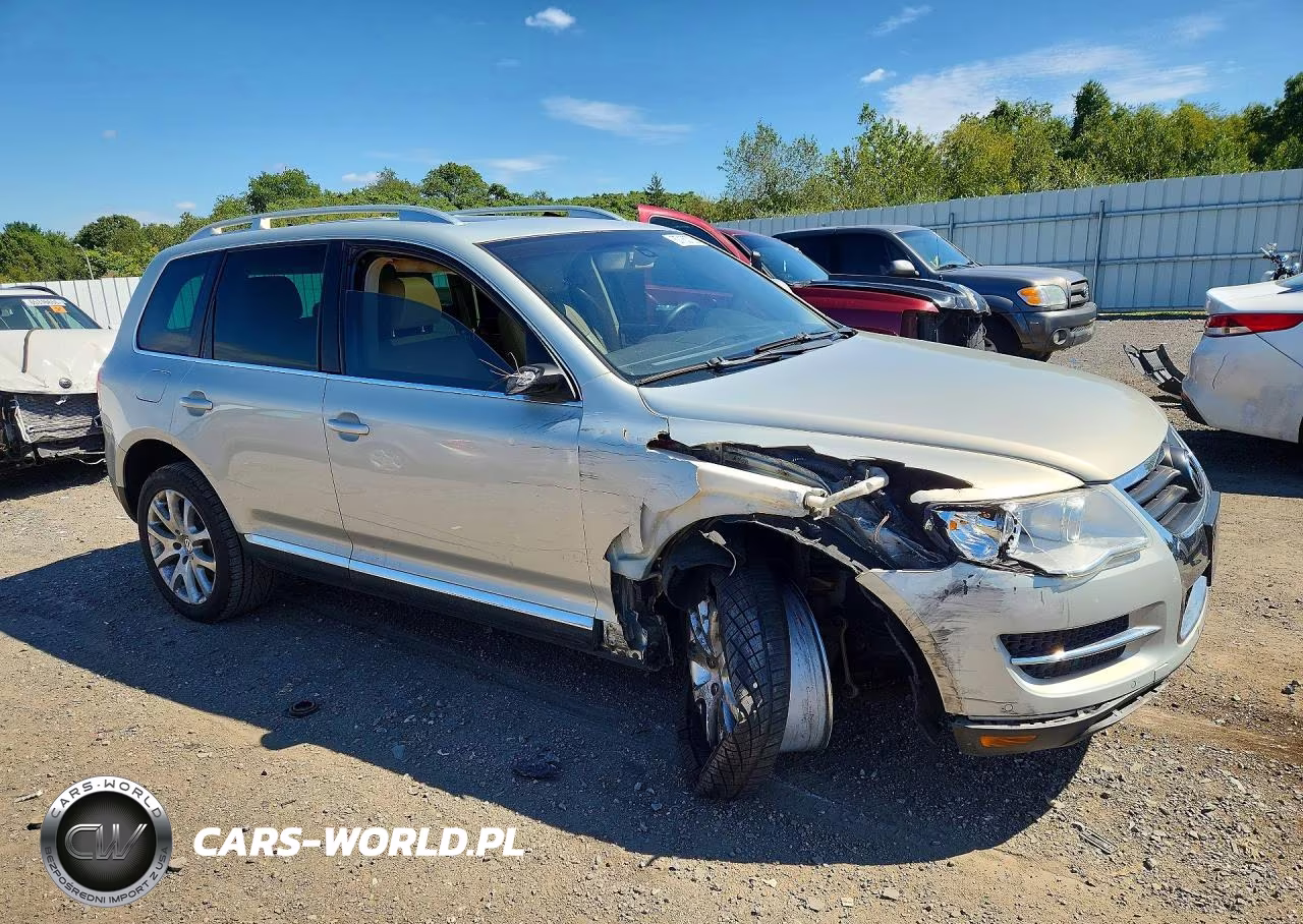 2010 Volkswagen Touareg V6 VIN:WVGBF7A96AD003939 - 4