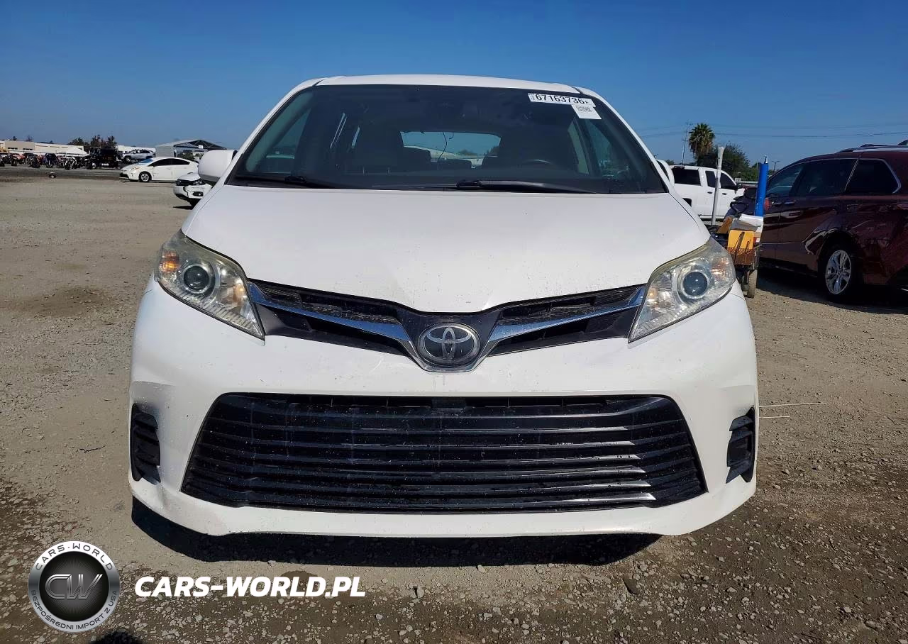 2018 Toyota Sienna Le VIN:5TDKZ3DC4JS933810 - 5