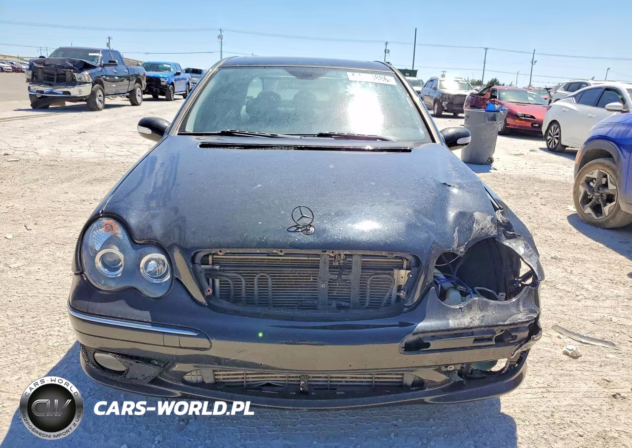 2005 Mercedes-Benz C 230K Sport Sedan VIN:WDBRF40J15A784467 - 5
