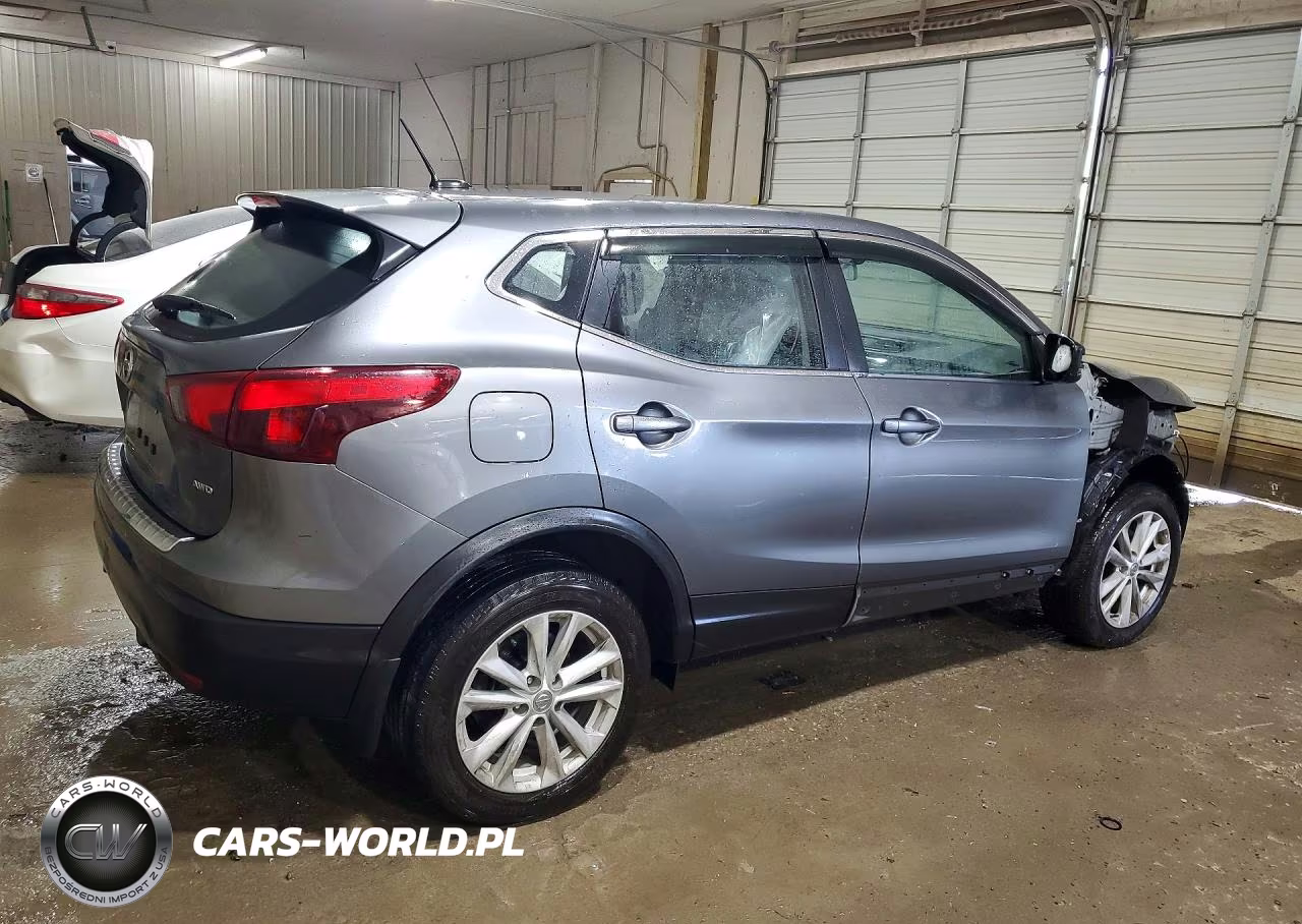 2017 Nissan Rogue Sport S VIN:JN1BJ1CR0HW132905 - 3