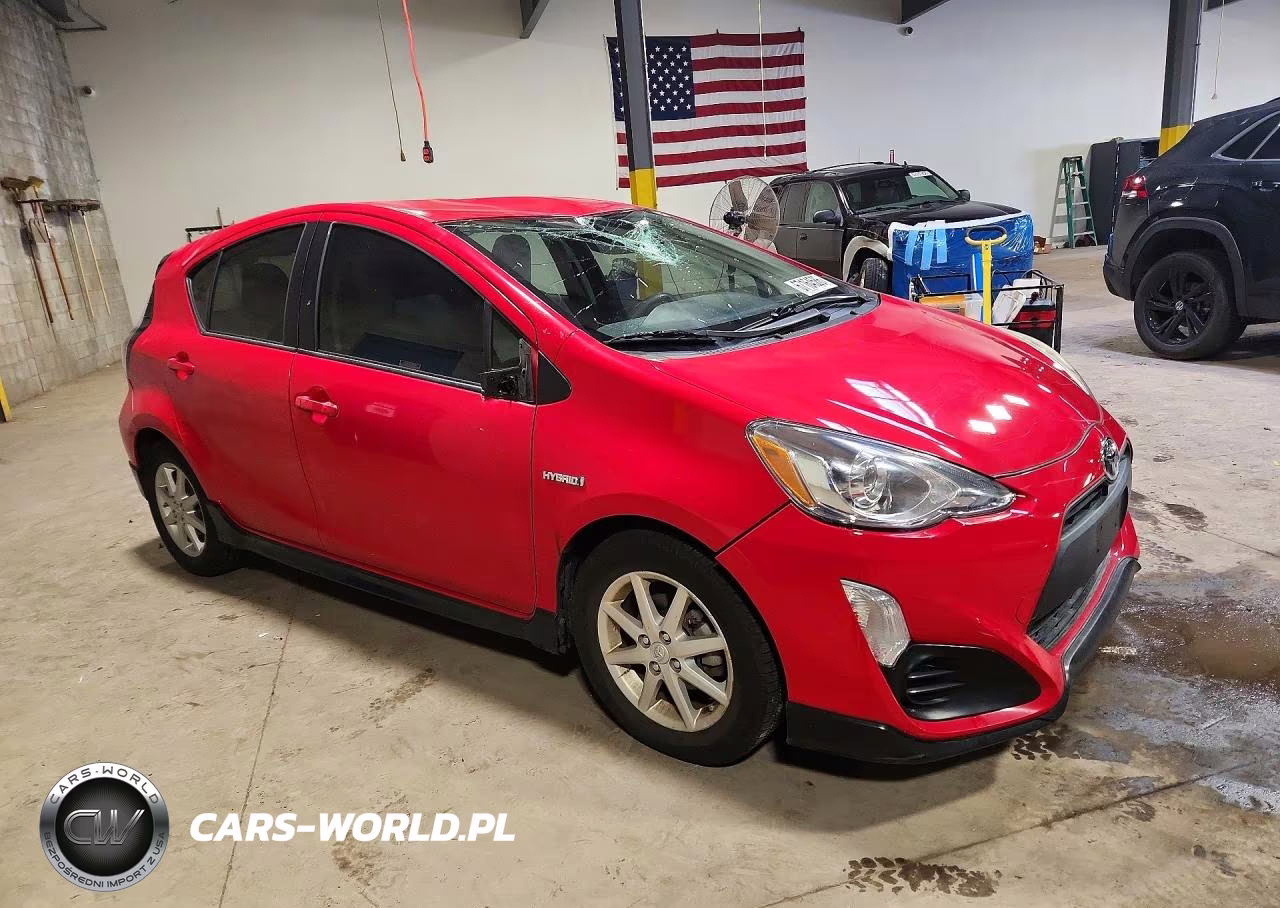 2017 Toyota Prius C One VIN:JTDKDTB35H1591714 - 4