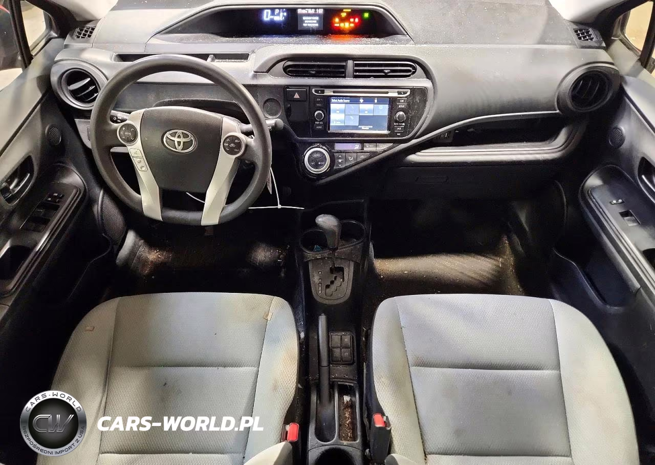 2017 Toyota Prius C One VIN:JTDKDTB35H1591714 - 8