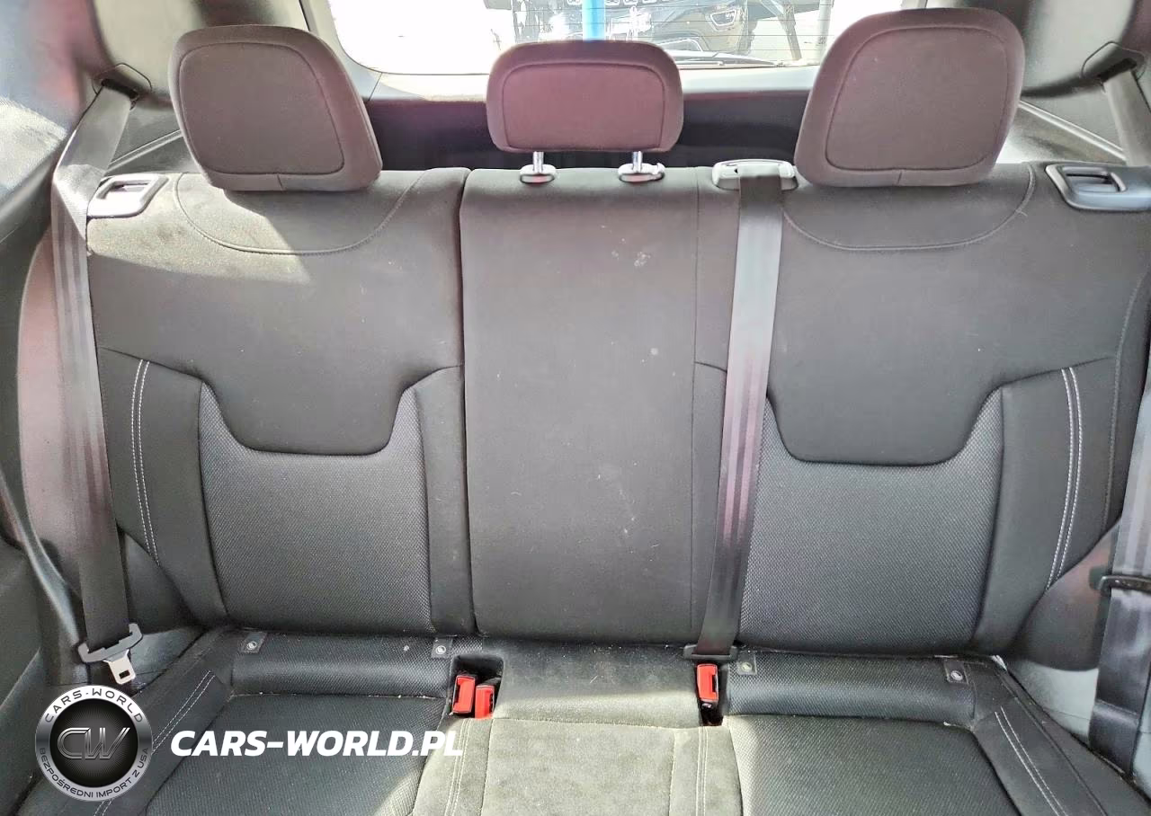 2020 Jeep Renegade Sport VIN:ZACNJBAB4LPM09256 - 10