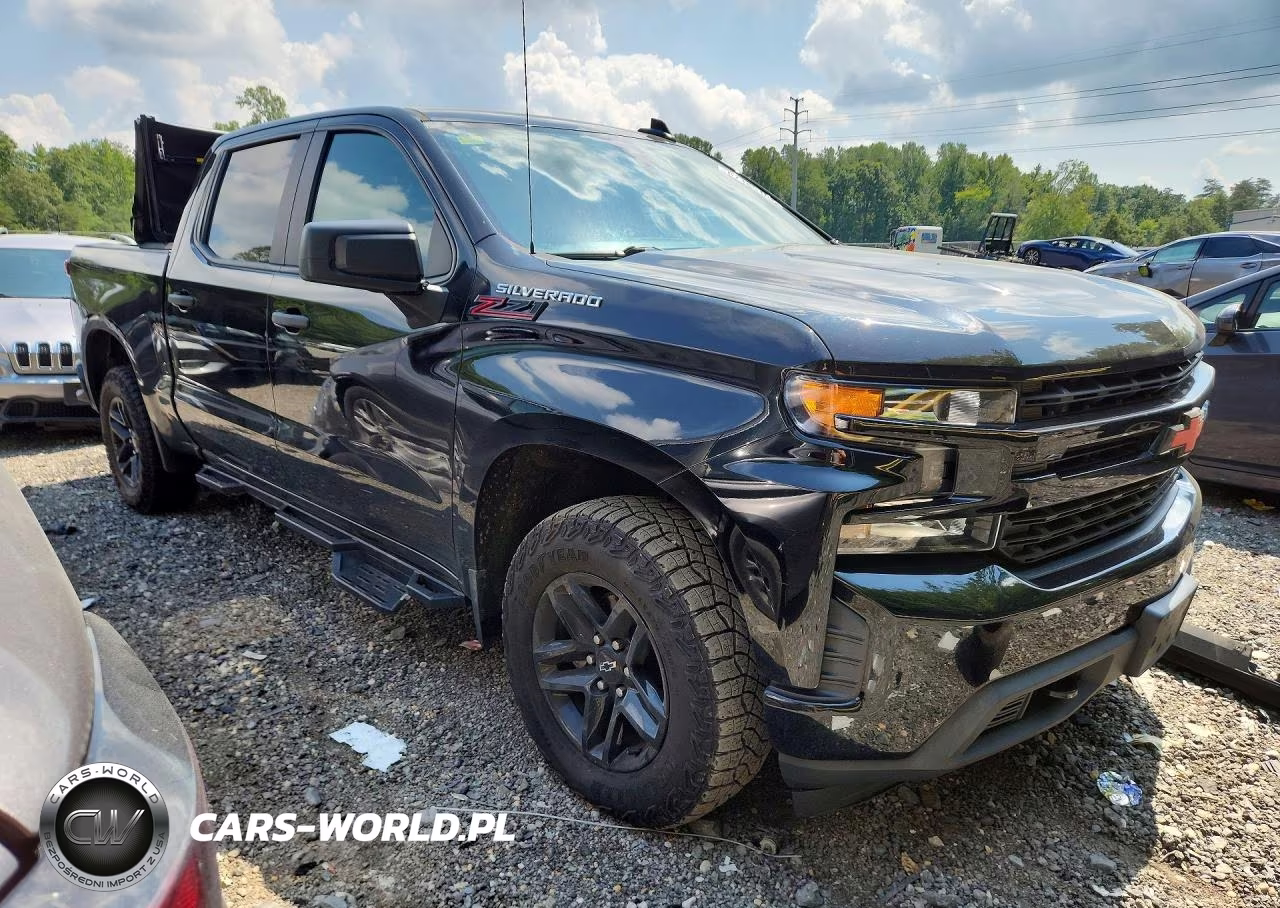 2021 Chevrolet Silverado K1500 Custom VIN:3GCPYBEK6MG311964 - 4
