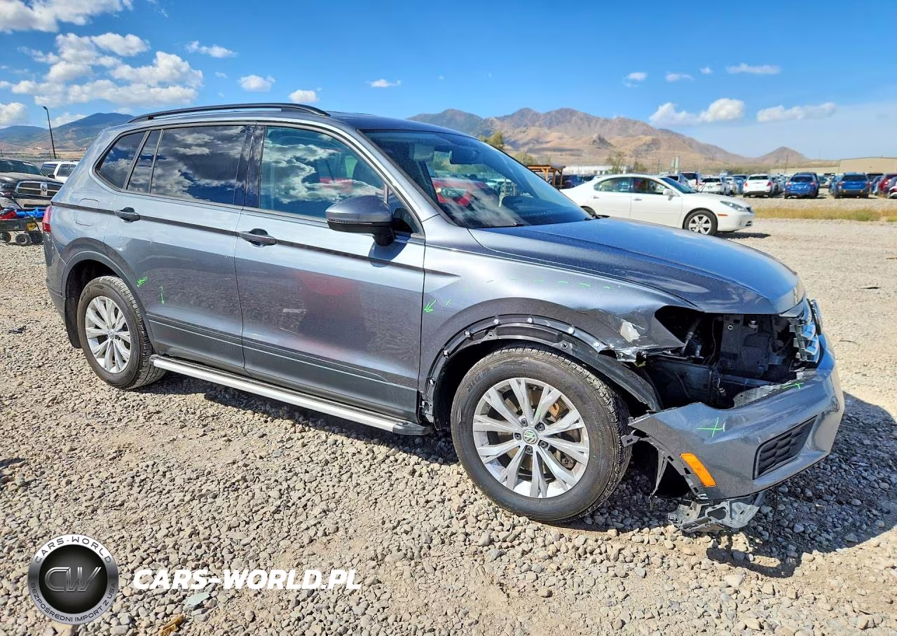 2018 Volkswagen Tiguan S VIN:3VV0B7AX9JM094961 - 4