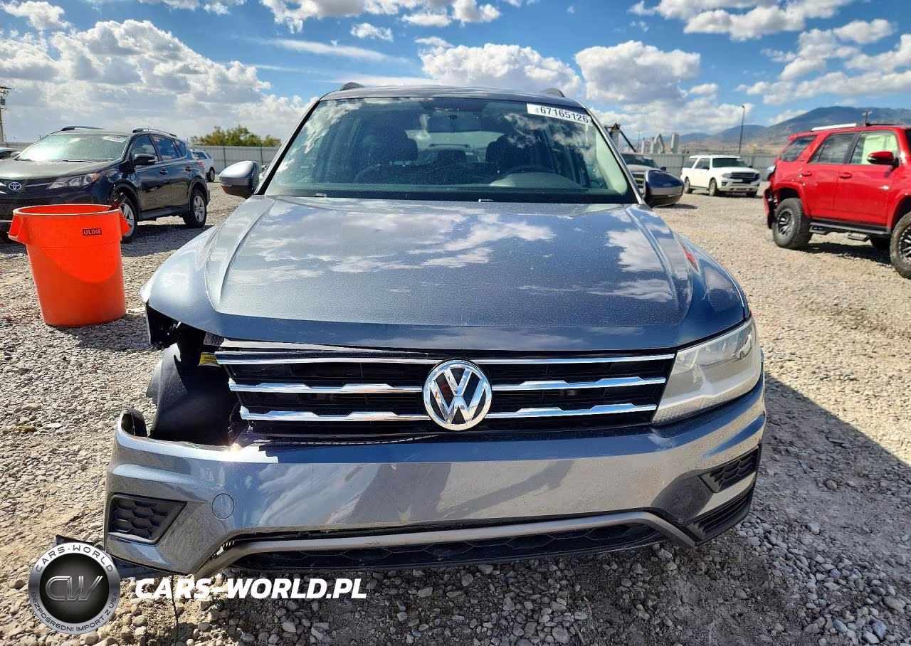 2018 Volkswagen Tiguan S VIN:3VV0B7AX9JM094961 - 5
