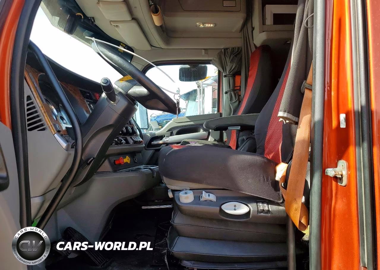 2020 Kenworth T680 Semi Truck VIN:1XKYDP9X8LJ342427 - 7