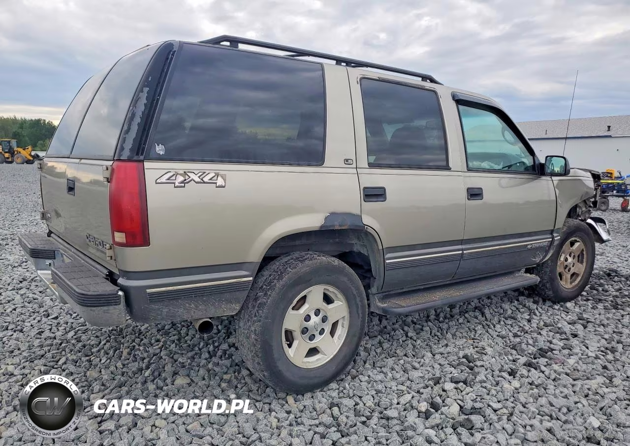 1999 Chevrolet Tahoe K1500 VIN:1GNEK13R6XJ412564 - 3