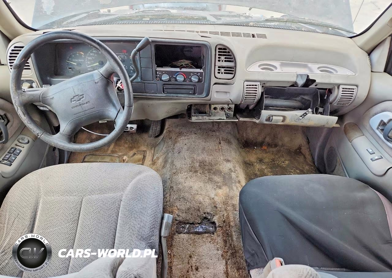 1995 Chevrolet Suburban C1500 VIN:3GNEC16K5SG112908 - 8